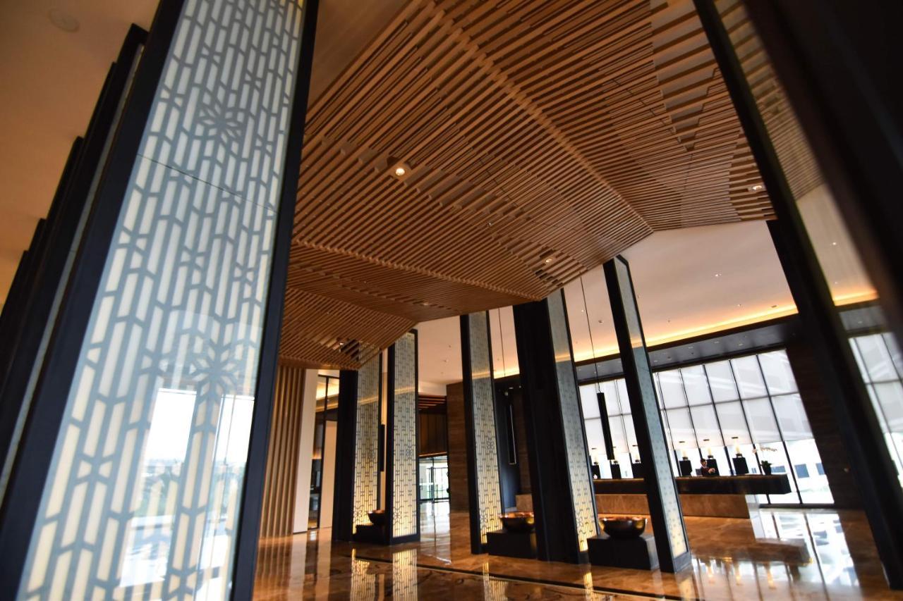 Hotel Santika Premiere Bandara Palembang Eksteriør billede