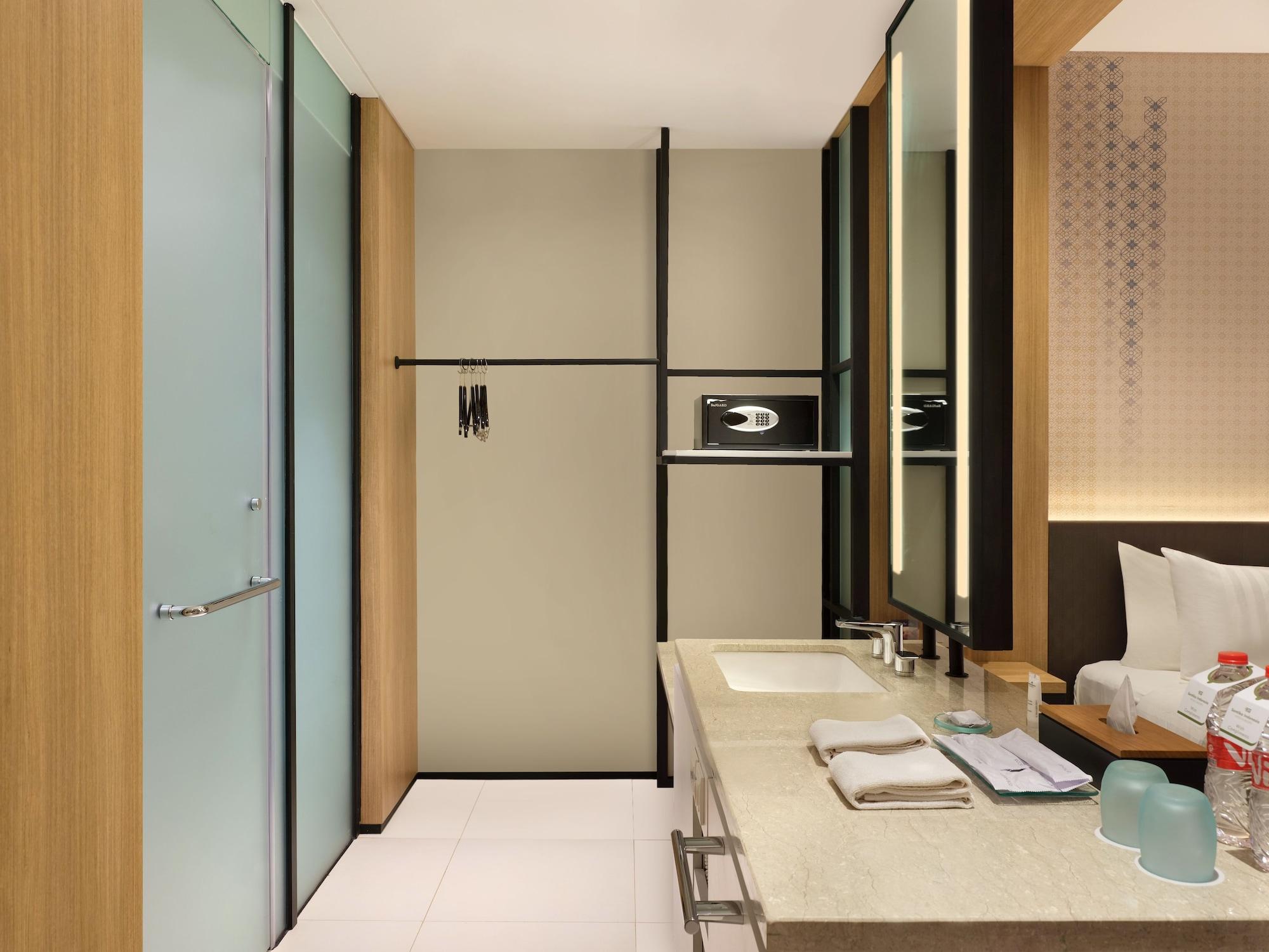 Hotel Santika Premiere Bandara Palembang Eksteriør billede