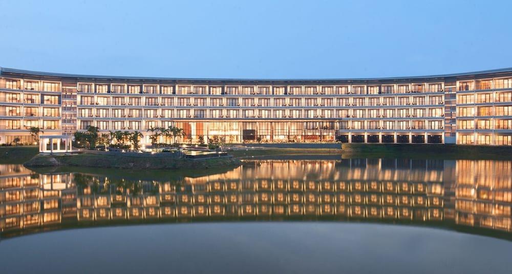 Hotel Santika Premiere Bandara Palembang Eksteriør billede
