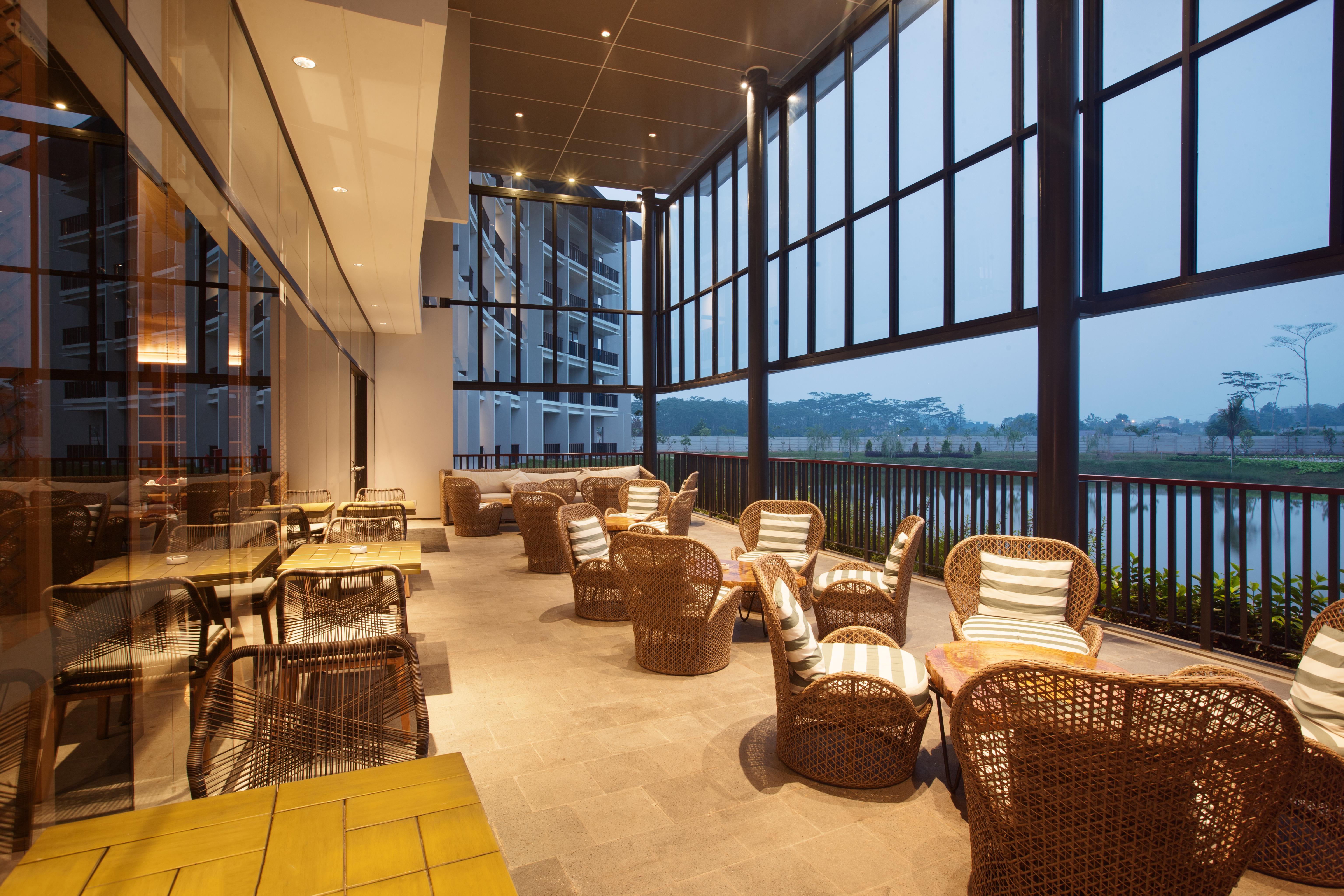 Hotel Santika Premiere Bandara Palembang Eksteriør billede
